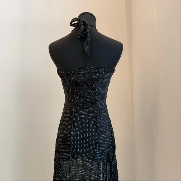 Sheer halter neck dress - Picture 2 of 11